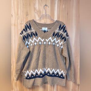 Old Navy Oversized Brown Sweater With Black And White Pattern, Size Medium